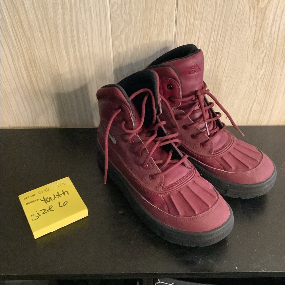 Nike Boots